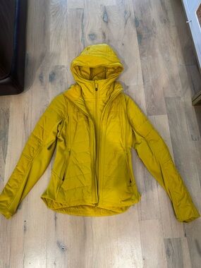 lululemon athletica Another Mile Yellow Hooded Quilted Puffer